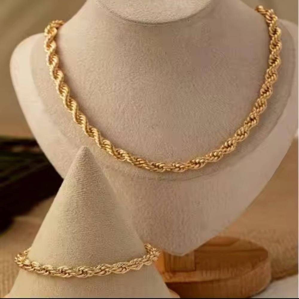 18k gold plated stainless steel necklace and bracelet set